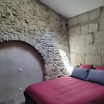 Apartment Loft D'artiste Atypique, Climatise,90 M2 , Hypercentre Arenes 6 Pers *