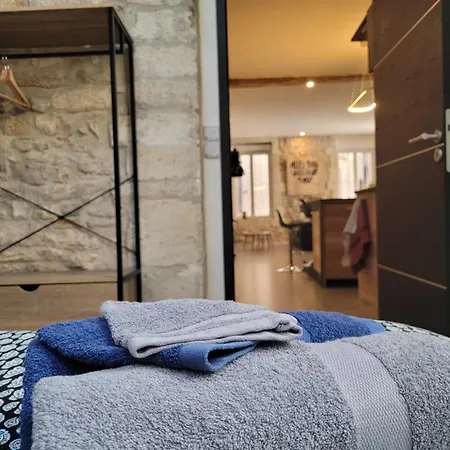 L'atypique Des Arenes Apartment