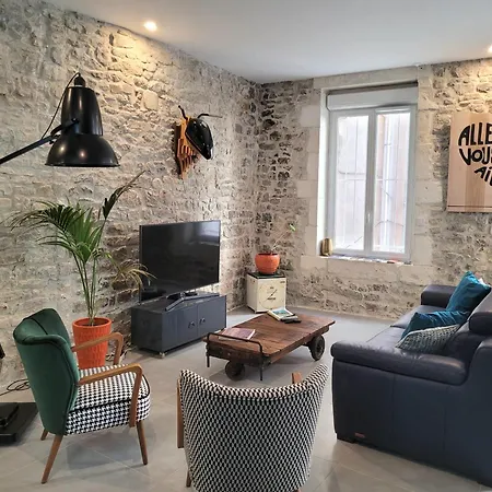 Apartman L'atypique Des Arenes, Loft D'artiste *