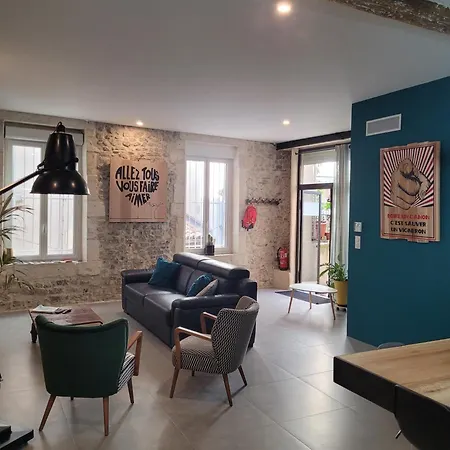 Loft D'artiste Atypique, Climatise,90 M2 , Hypercentre Arenes 6 Pers *